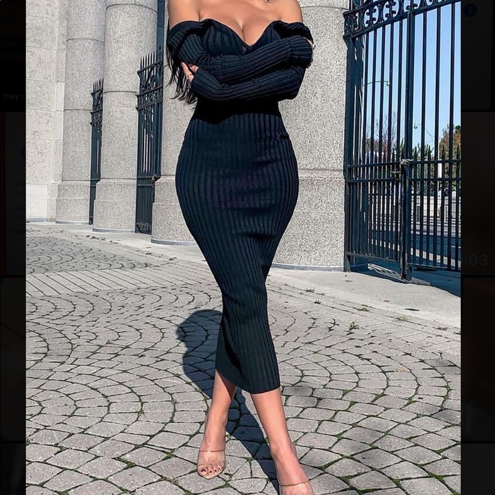 Knit Maxi Dress in black